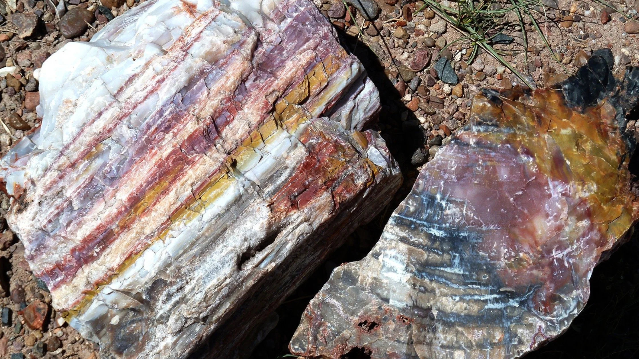objetos encontrados em camadas geológicas inesperadas